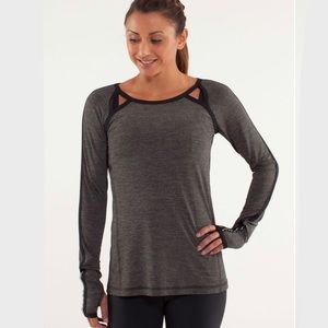 Lululemon Run: Team Spirit Long Sleeve in Black